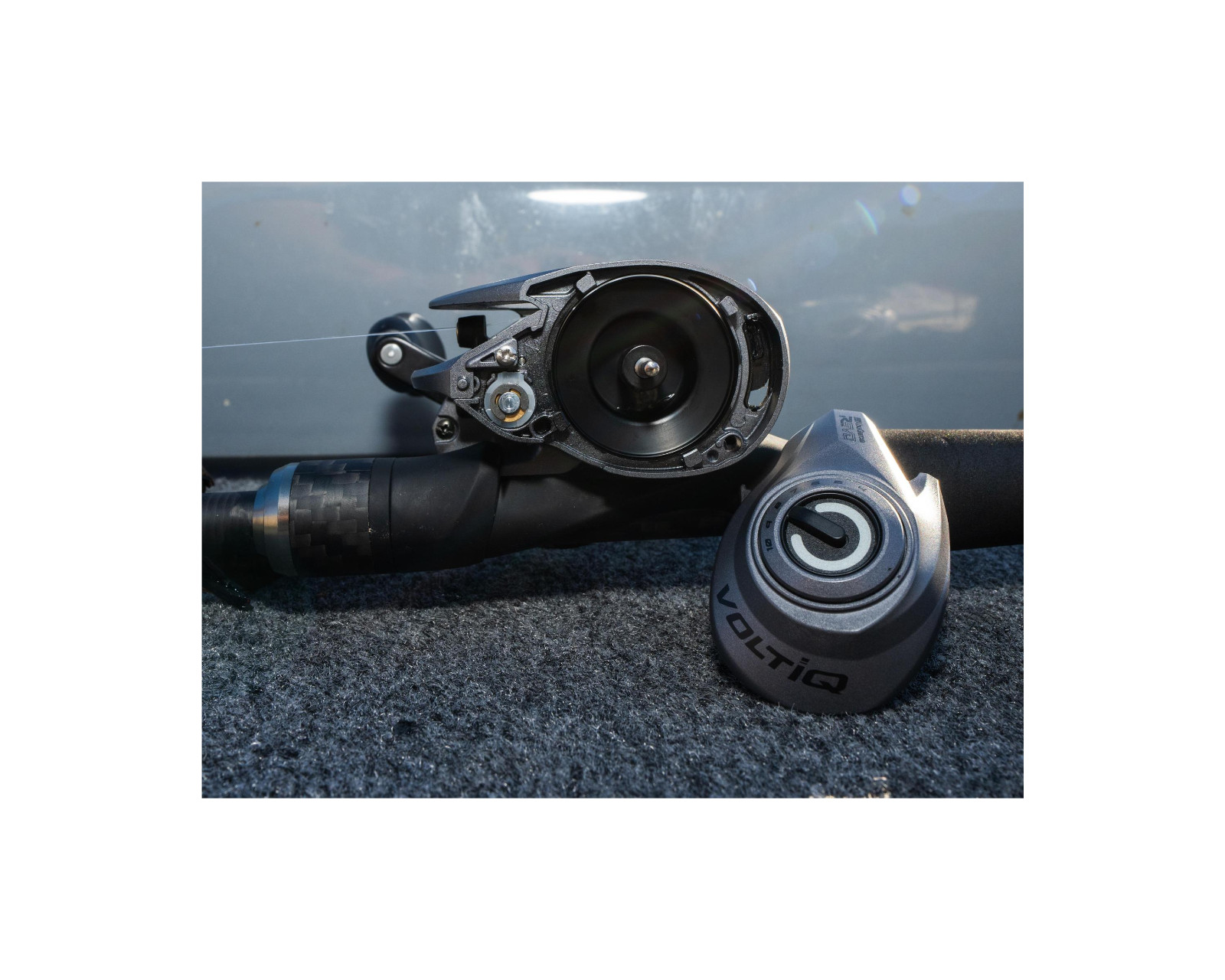 Abu Garcia Revo SX VoltIQ Casting Reels,Type:Right – Gear Ratios: 6.7:1