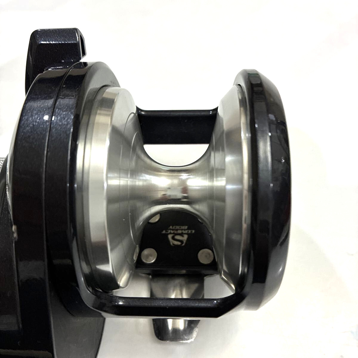 Shimano TORIUM 2000PG Baitcasting Reel