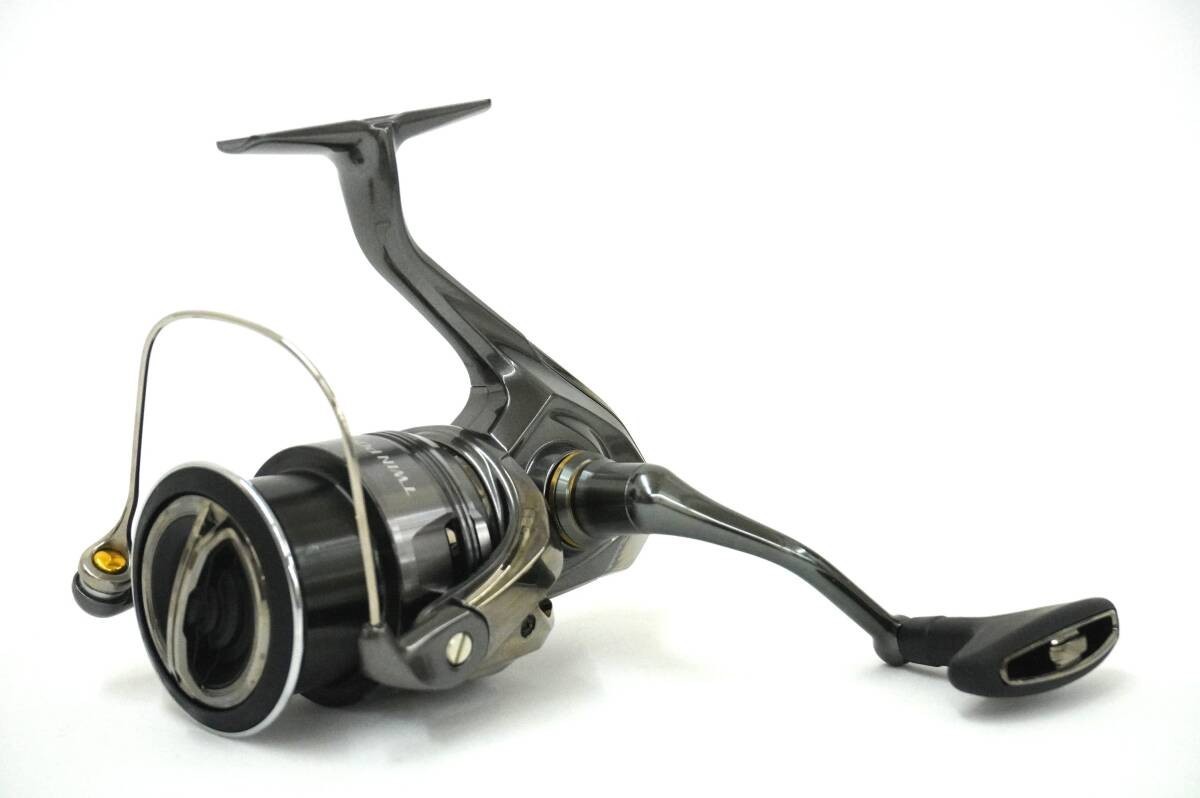 Shimano 24 Twin Power XD 4000MHG Spinning Reel