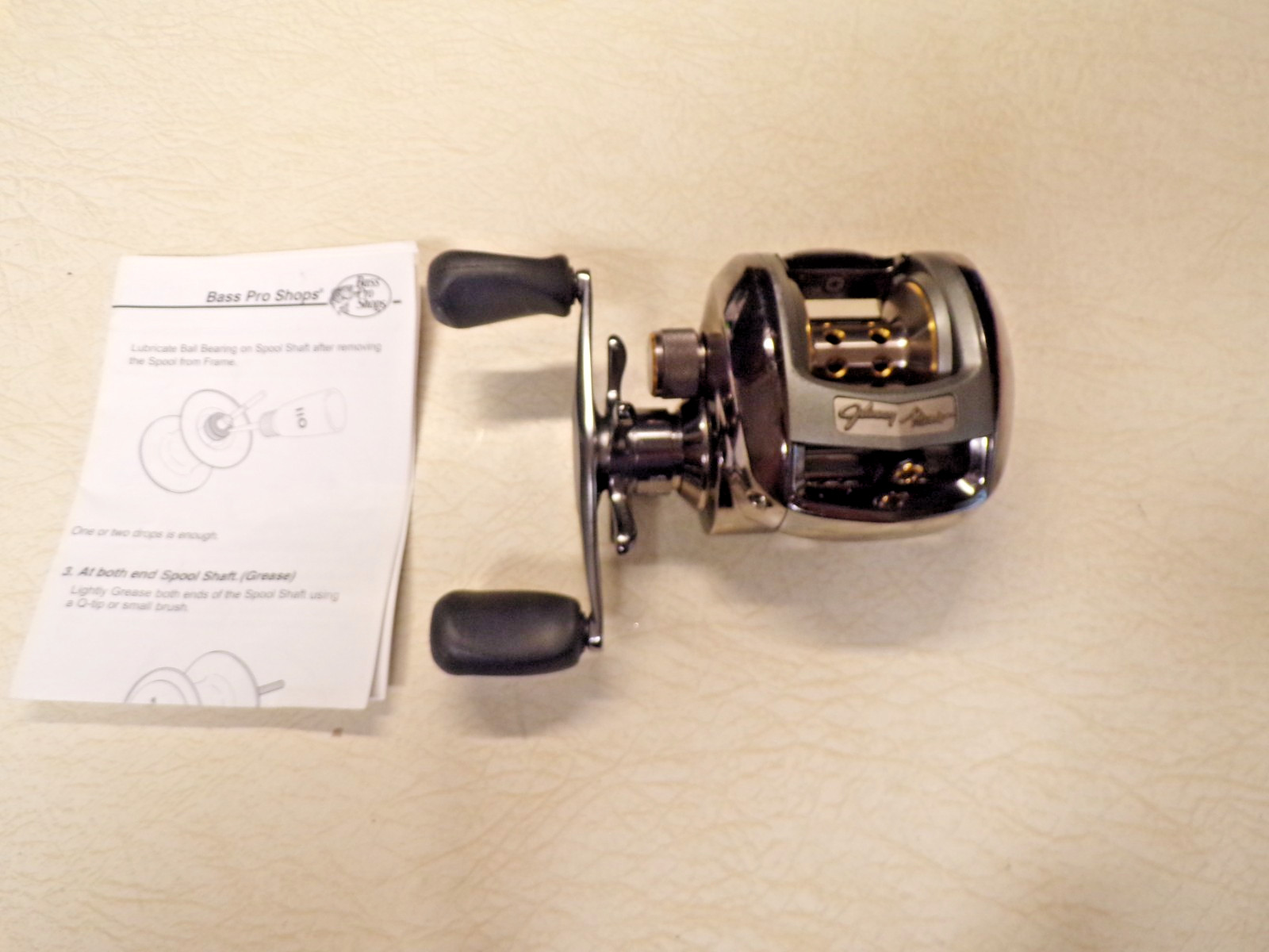 BASS PRO SHOPS FISHING REEL – CHROME SERIES – 10 BALL B. – 6:4:1 GEAR RATIO