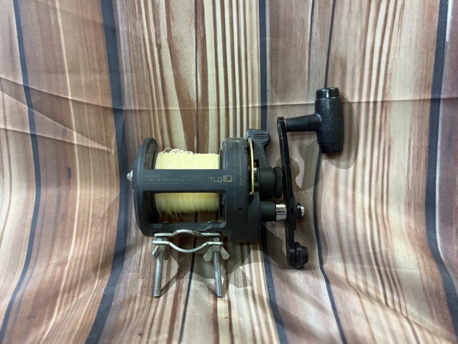 Shimano TLD 10 Reel 6-Piece Graphite Titanuim Body