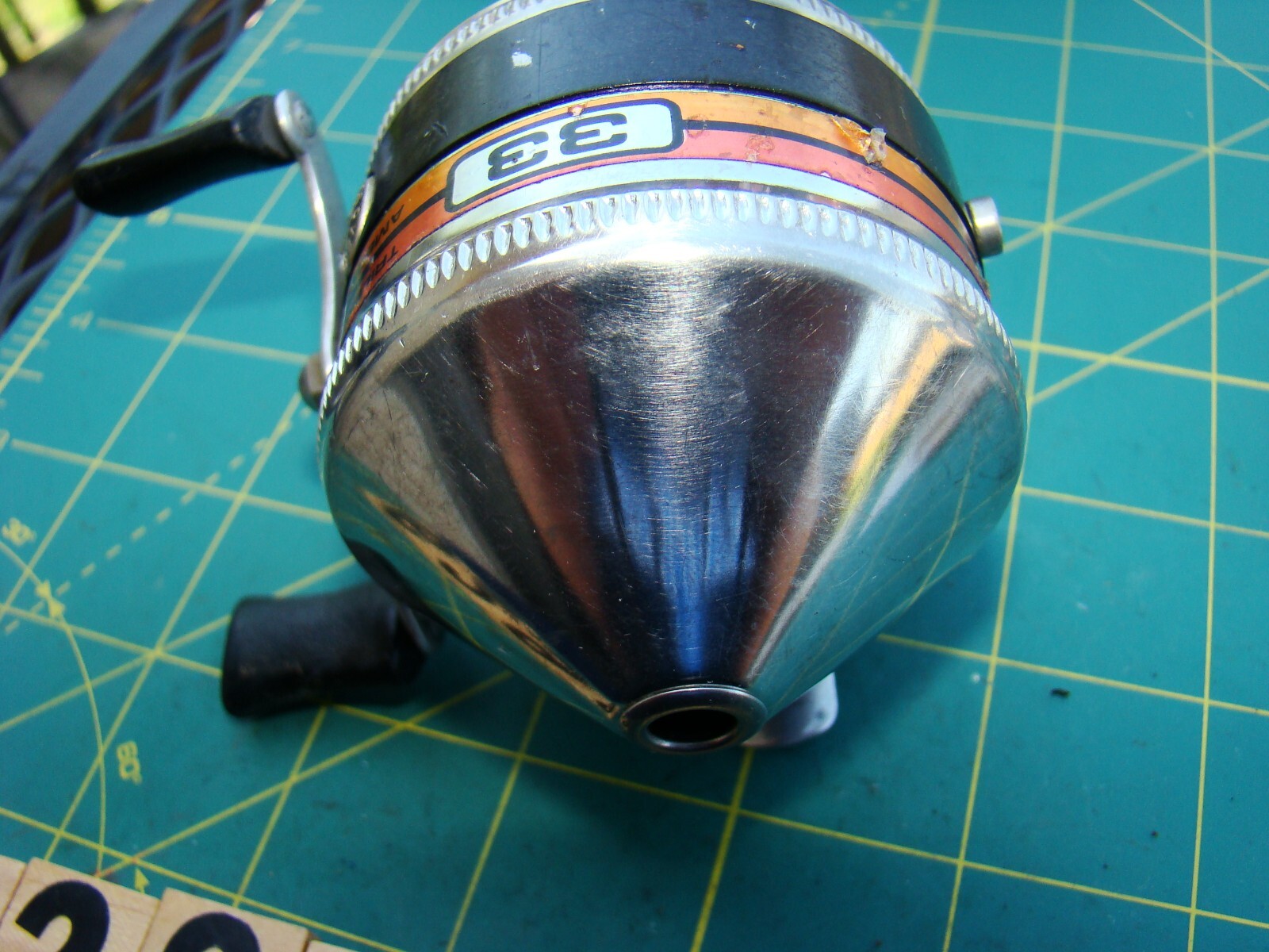 V6299 PR ZEBCO 33 METAL FOOT SPINCAST COPPER STRIPE MADE IN USA FISHING REEL
