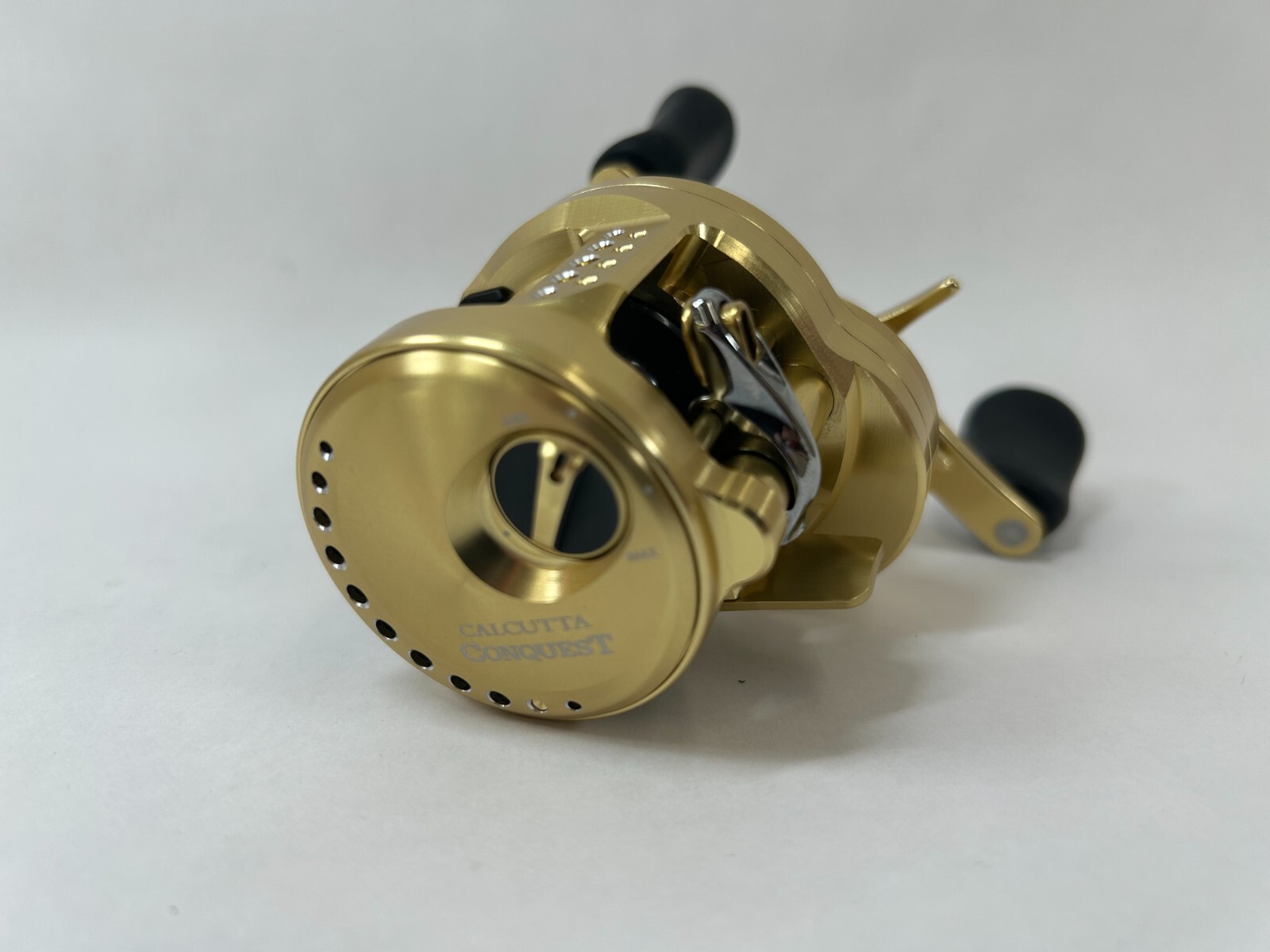 Shimano 21 CALCUTTA CONQUEST 101 Left 5.6 Casting Reel Brand New in Box