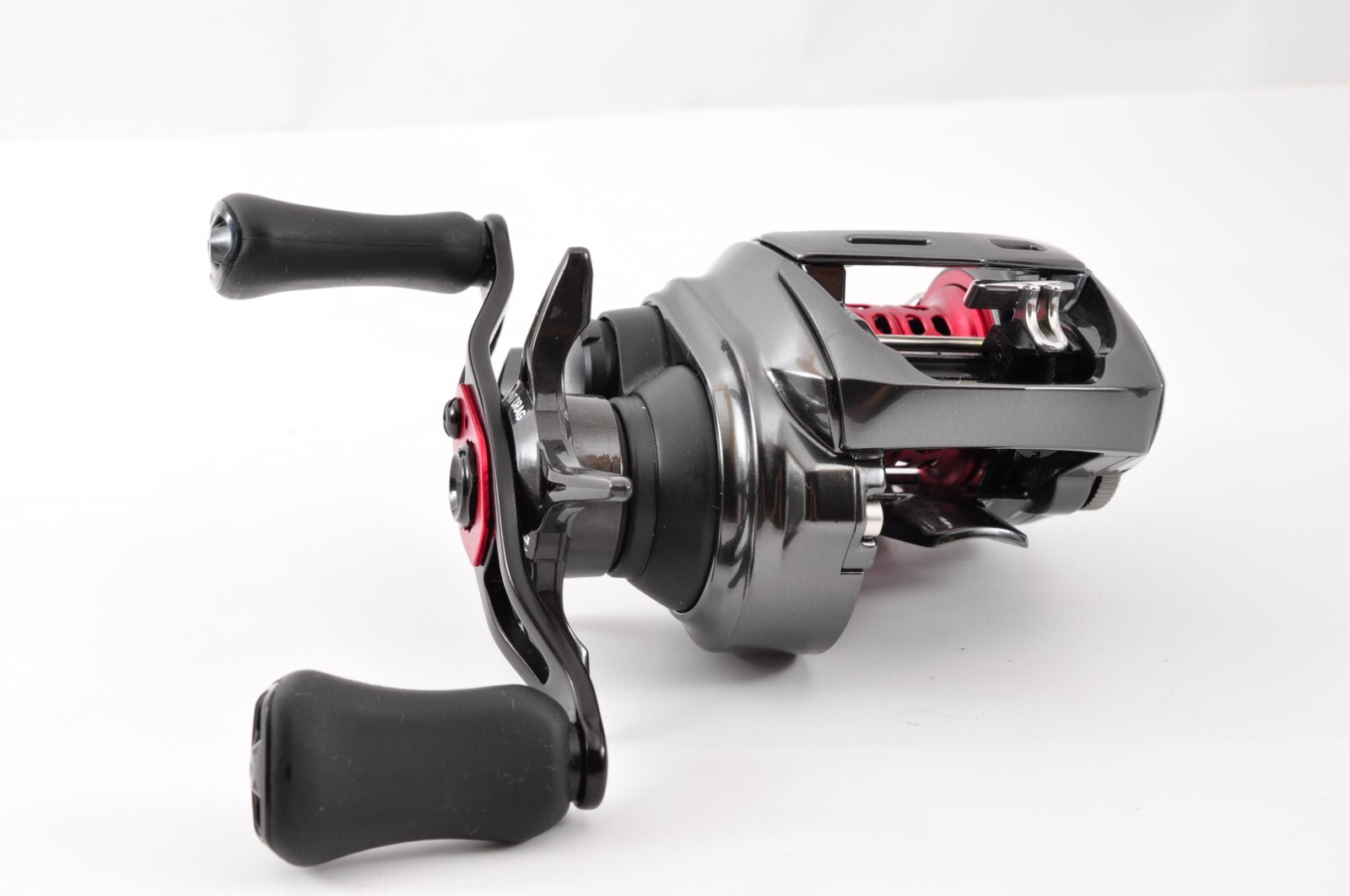 Daiwa 20 Alphas Air TW 8.6 RH Box Manual Used Fishing Baitcast Reel From Japan