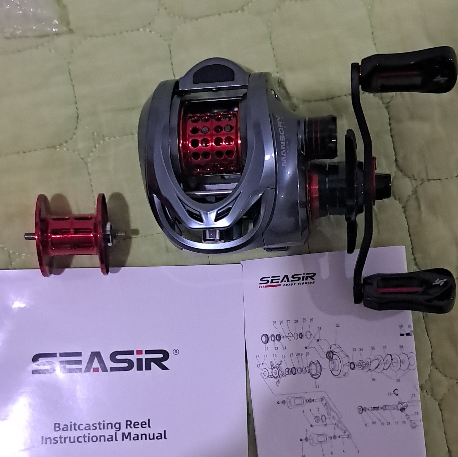 SEASIR MANSORY Baitcasting Reel Right-Hand Star Drag Gray/Red/Black w/Spool