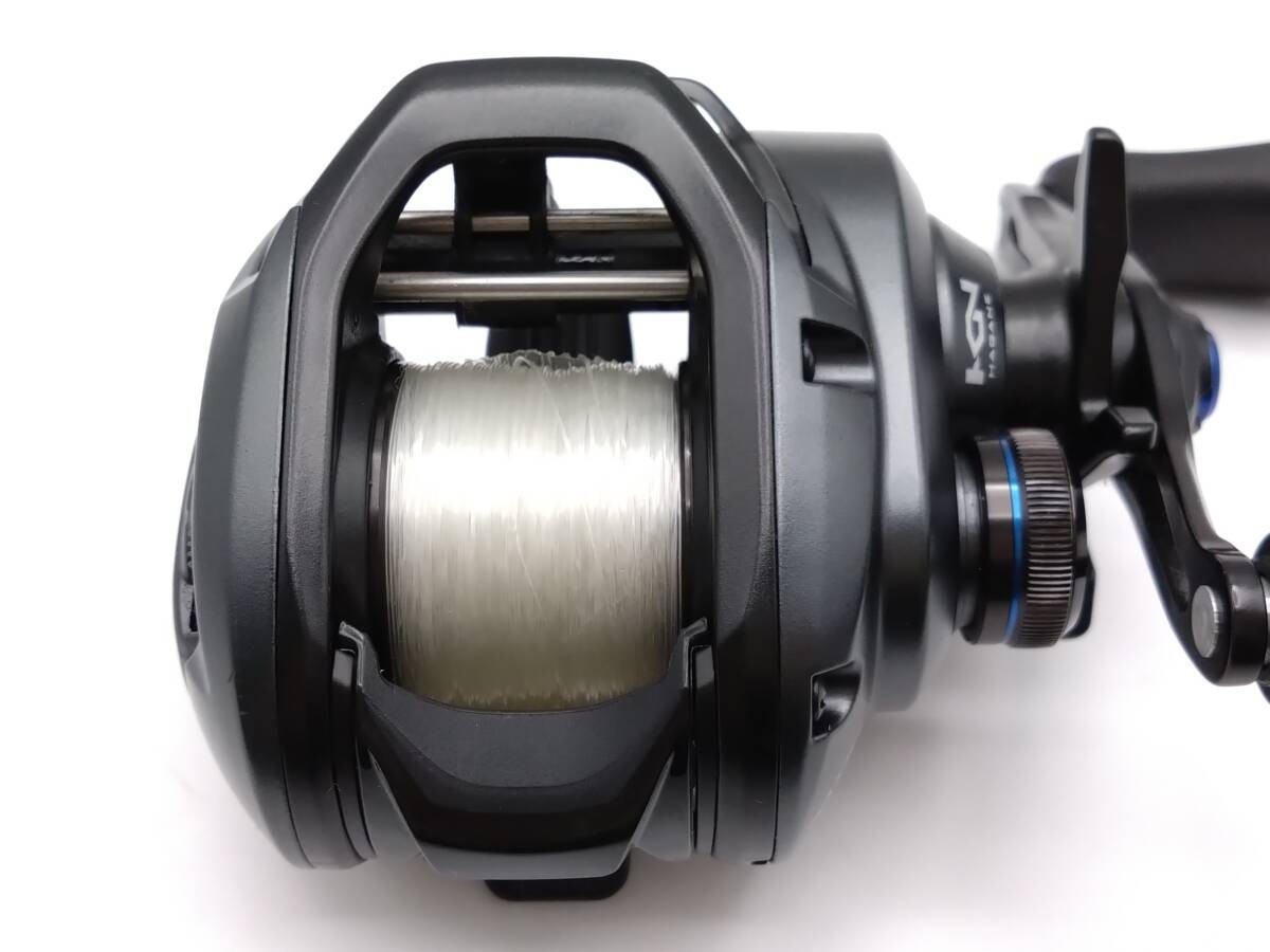 Shimano SLX MGL 70HG Right Handle Fishing Reel 7.2 Gear Ratio