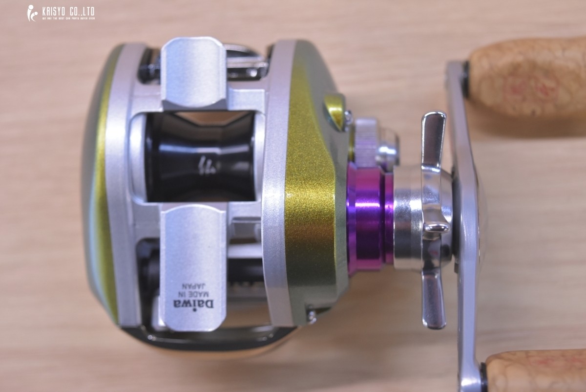 Daiwa Megabass TD ito 103M Right Bait Reel DAIWA Megabass Black Bass Sea Bass Bl