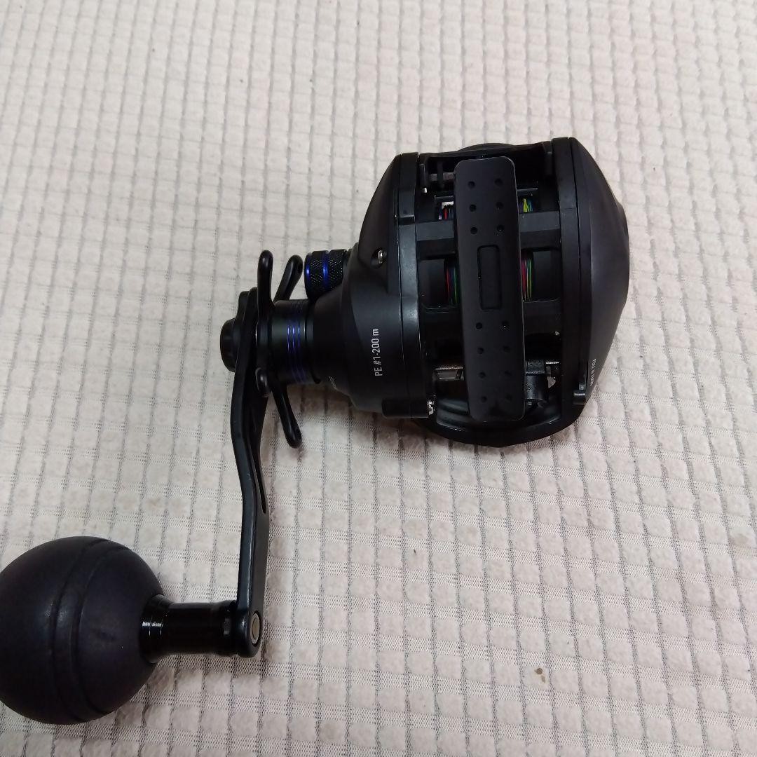 CraZEE Bait Reel Black PE Line 200m Lightweight Multi-Color Used