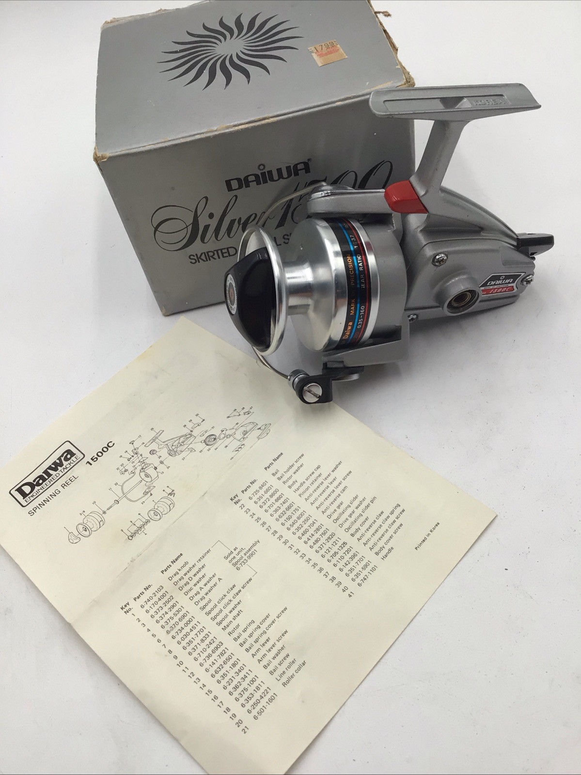 Vintage Daiwa Silver 1500 Skirted Spool Spinning Reel