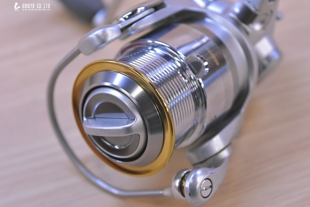 Daiwa LUVIAS 2506 Spinning Reel for Bass Trout Egging Excellent Condition