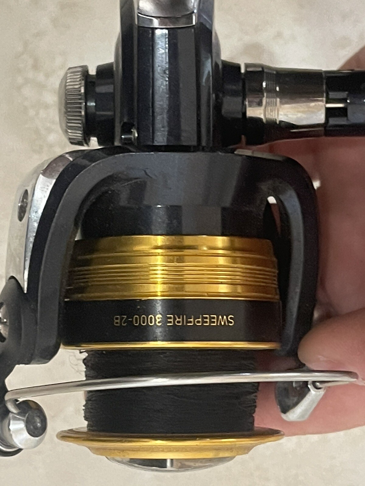 DAIWA SWEEPFIRE 3000 2B Spinning Reel.