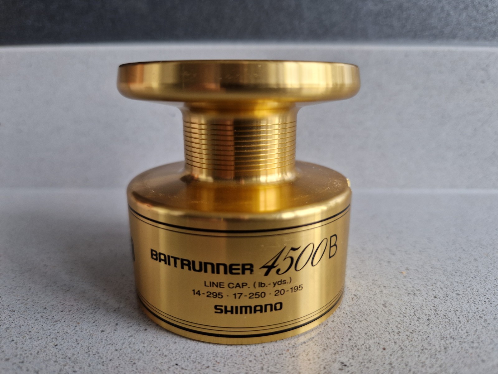 SHIMANO BAITRUNNER 4500B SPARE SPOOL IN GOLD. SUPER RARE, SEE PHOTOS.