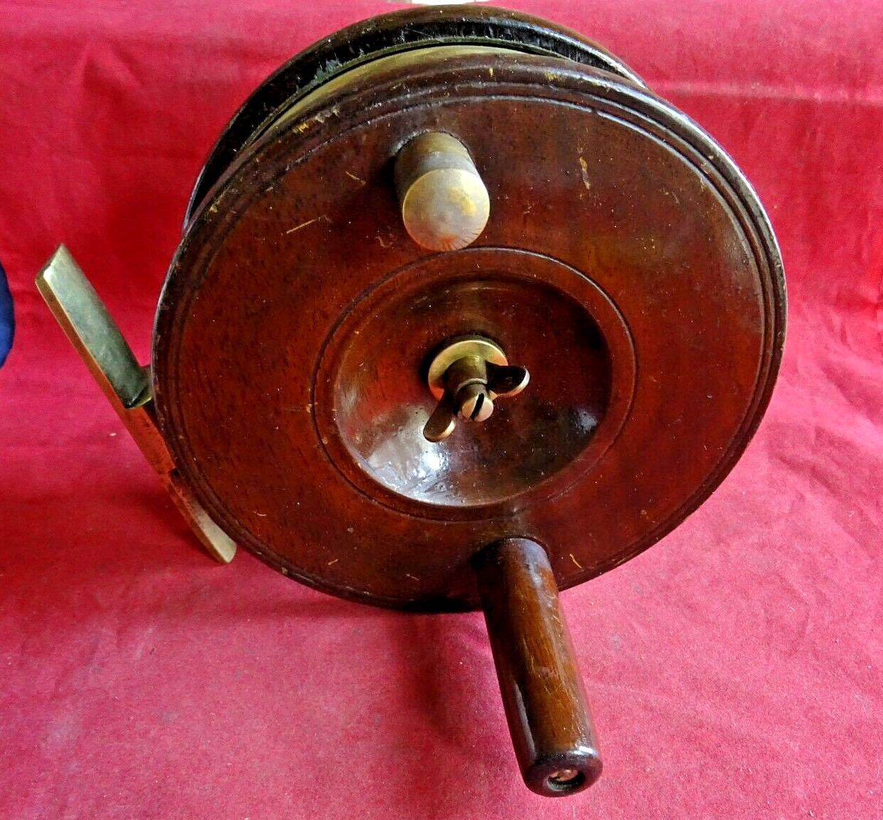 RARE VINTAGE UNNAMED SMITH & WALL MADE 6″ WOODEN DIAMOND BACK BIG GAME SEA REEL