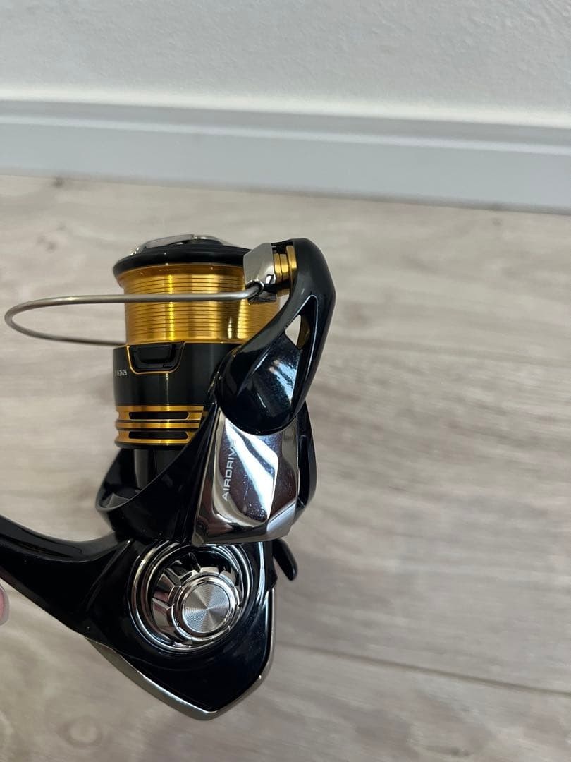 Excellent Daiwa 23 Legalis LT1000S Spinning Reel Latest Airdrive Design Japan