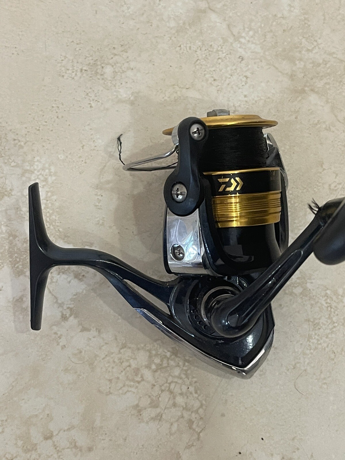 DAIWA SWEEPFIRE 3000 2B Spinning Reel.