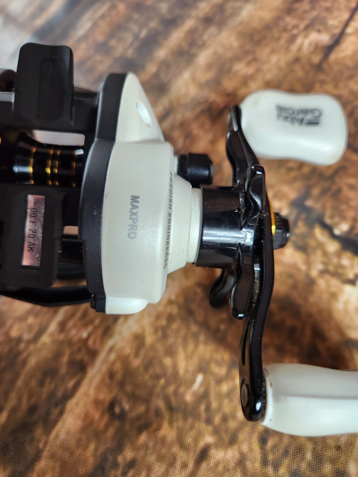 Abu Garcia Max Pro Low Profile Casting Reel Works Great FREE SHIPPING