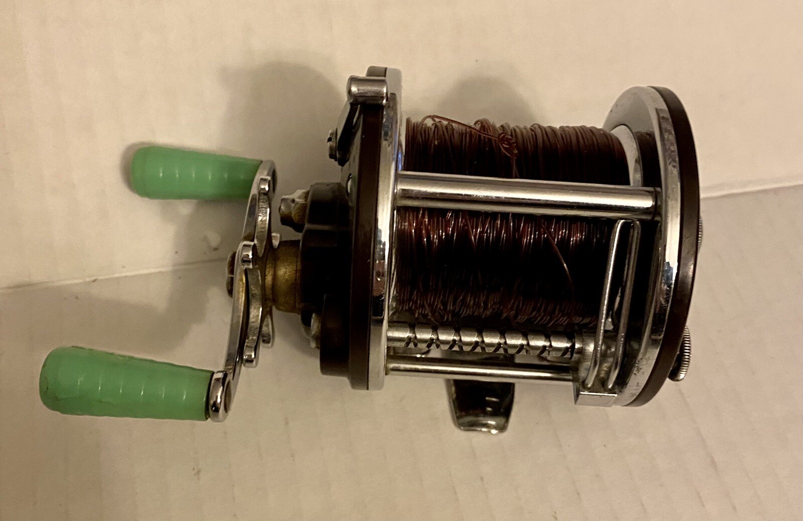 Penn M109 Vintage Reel. Pre-owned. In Pristine Condition.