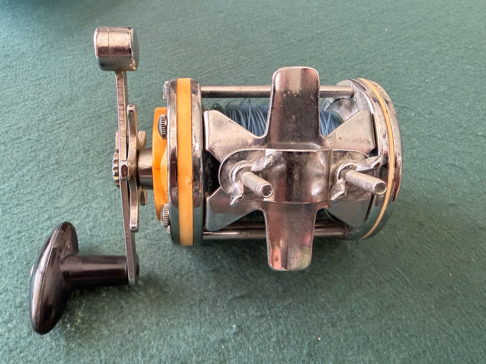 Vintage Garcia Mitchell 600A Trolling Fishing Reel w/rod clamp-Made in France