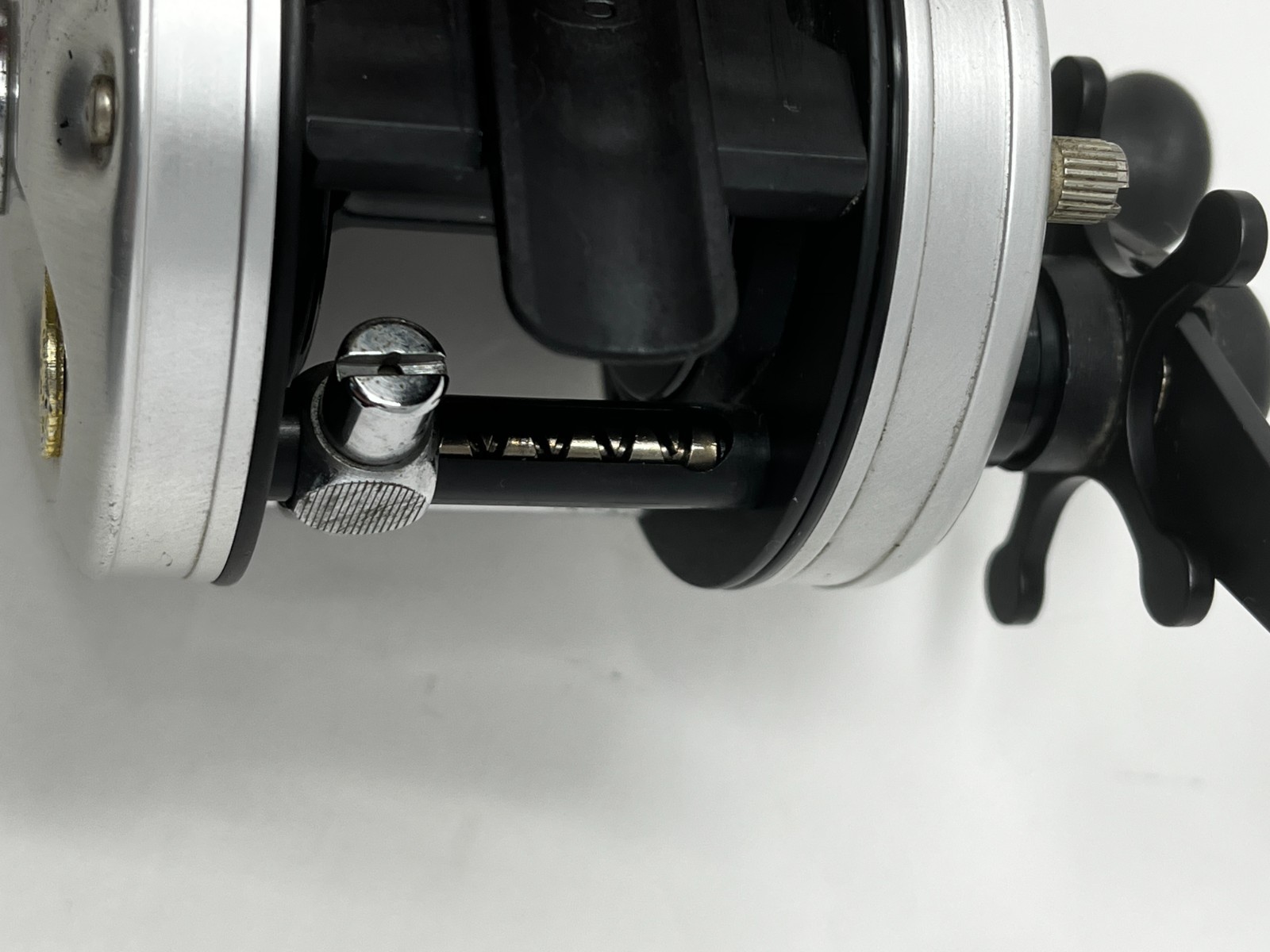 Abu Garcia Ambassadeur AXXAR 500 RND Baitcaster Reel High Speed RH Good Action