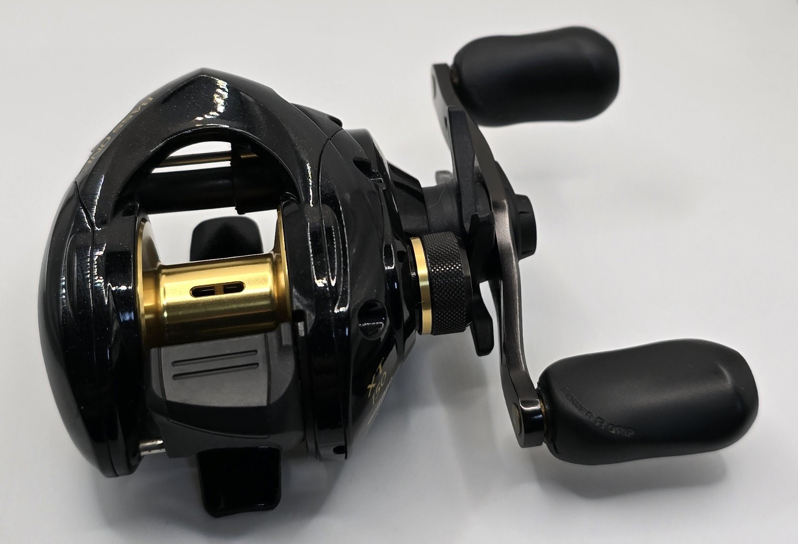 Shimano 17 Bass One XT 150 Right Baitcast Reel JDM Bass Fishing Near Mint