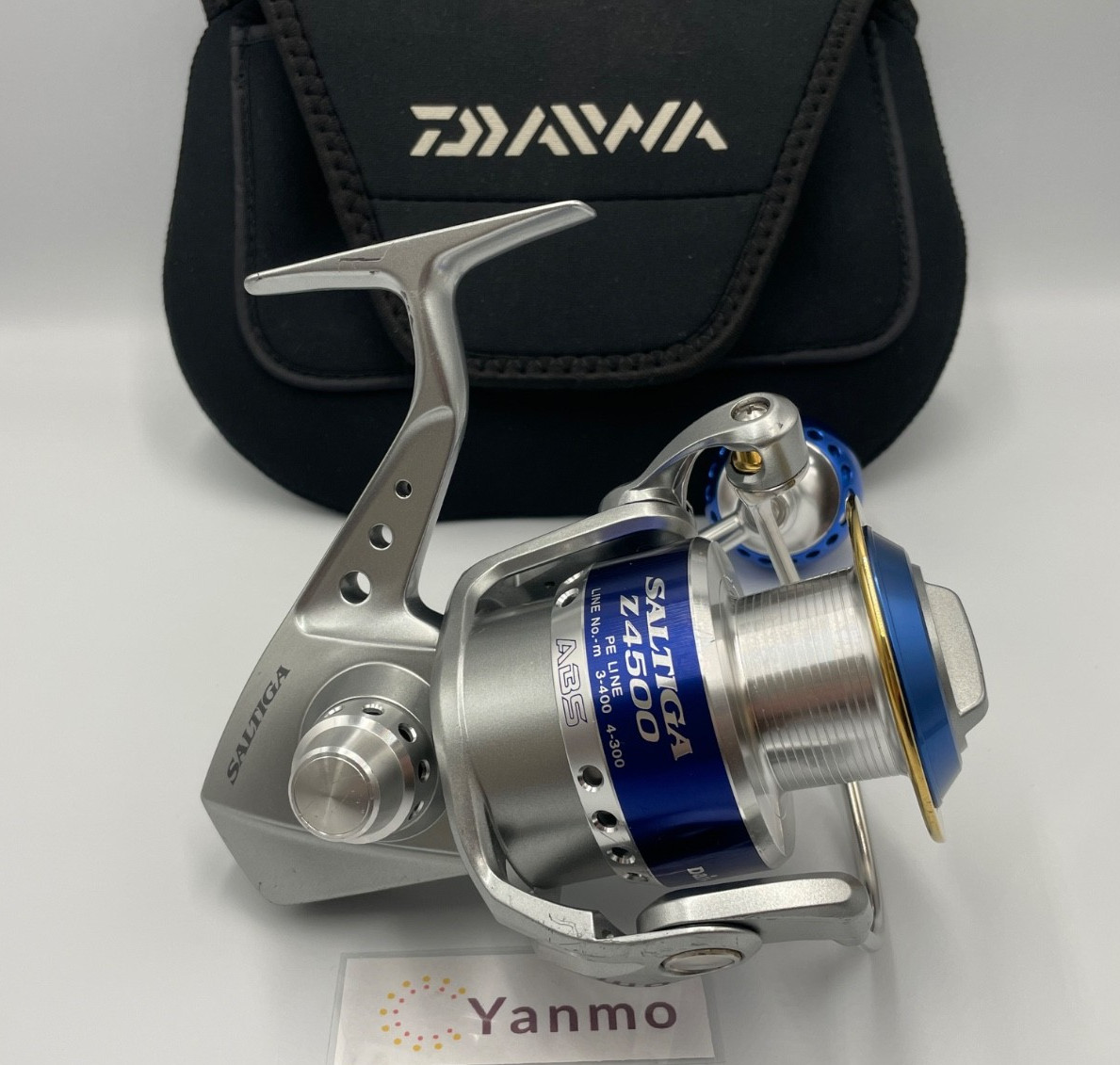Saltiga Z4500 Daiwa Spinning Fishing Reel Both Handle Gear Ratio 4.9:1 Used