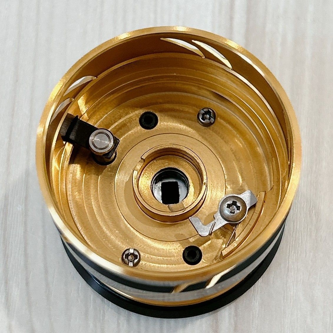 Shimano Vanquish C2000S Spool Used No Damage
