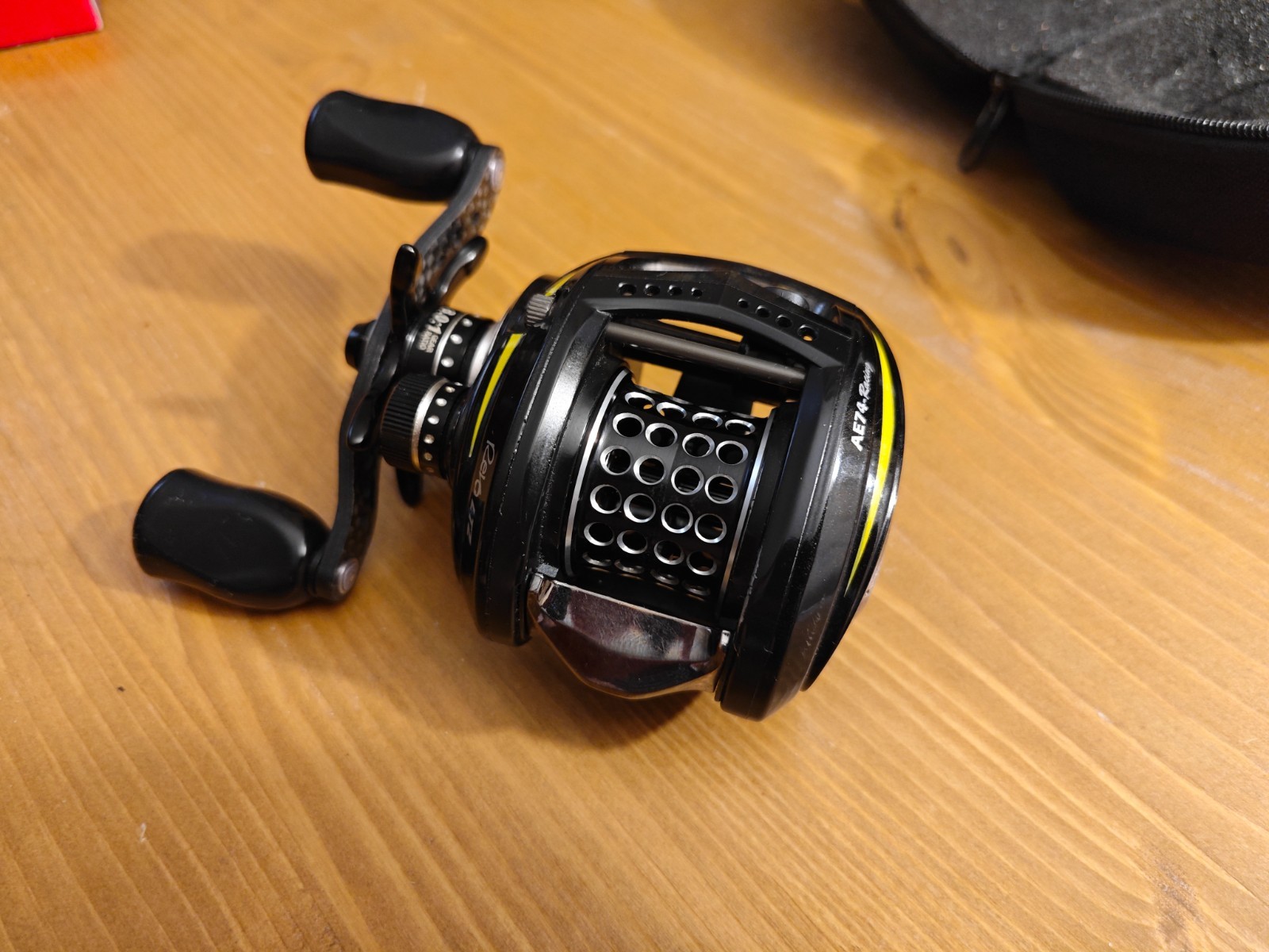 Abu Garcia Revo LTZ AE 74 Raicing