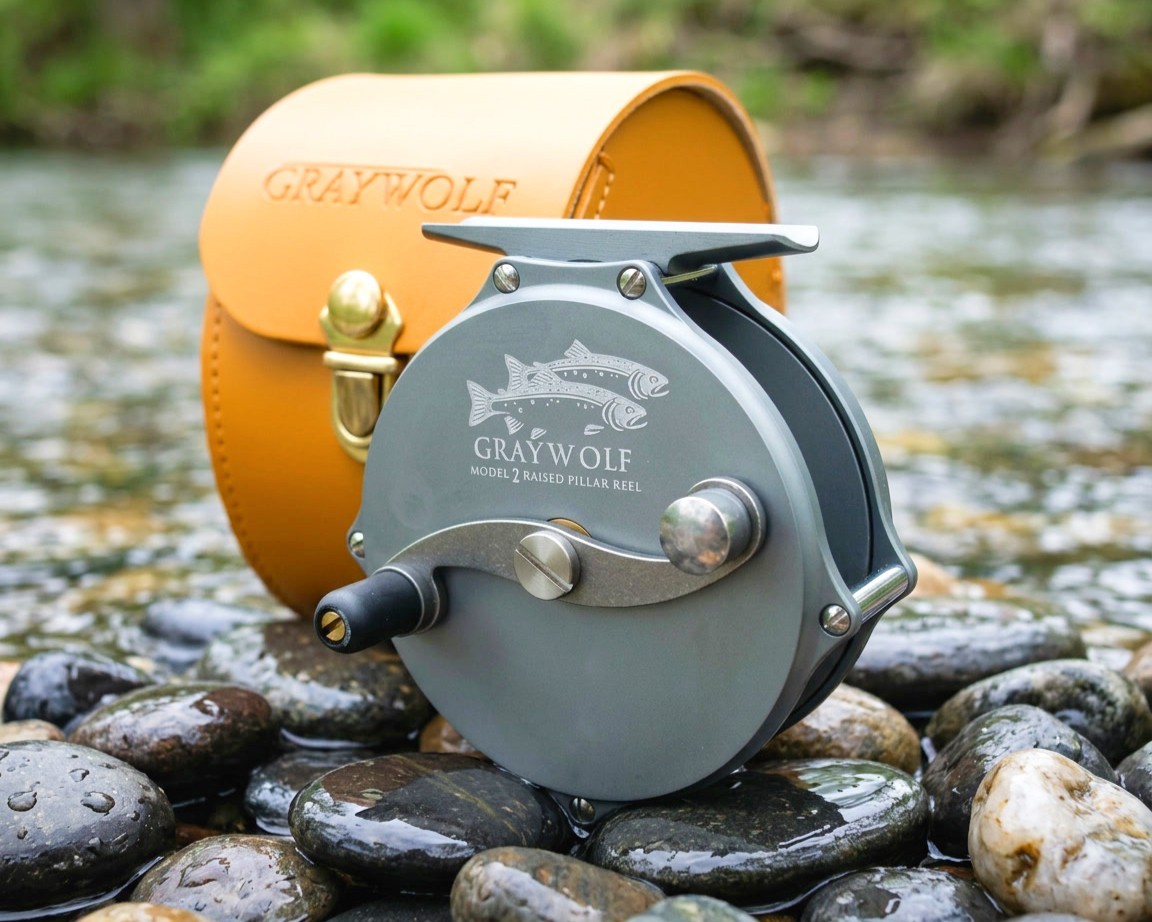 Classic Raised Pillar Fly Reel – Click/Pawl 5wt to 7wt Line – 3″ – Case Included