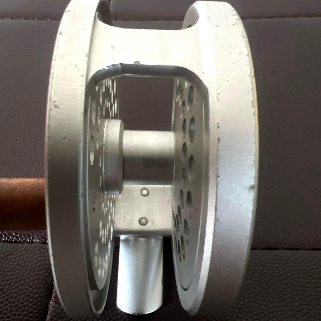 UFM UEDA CANTATA 2150 Fly Reel Japan Machined Aluminum Wood Handle Case F/S