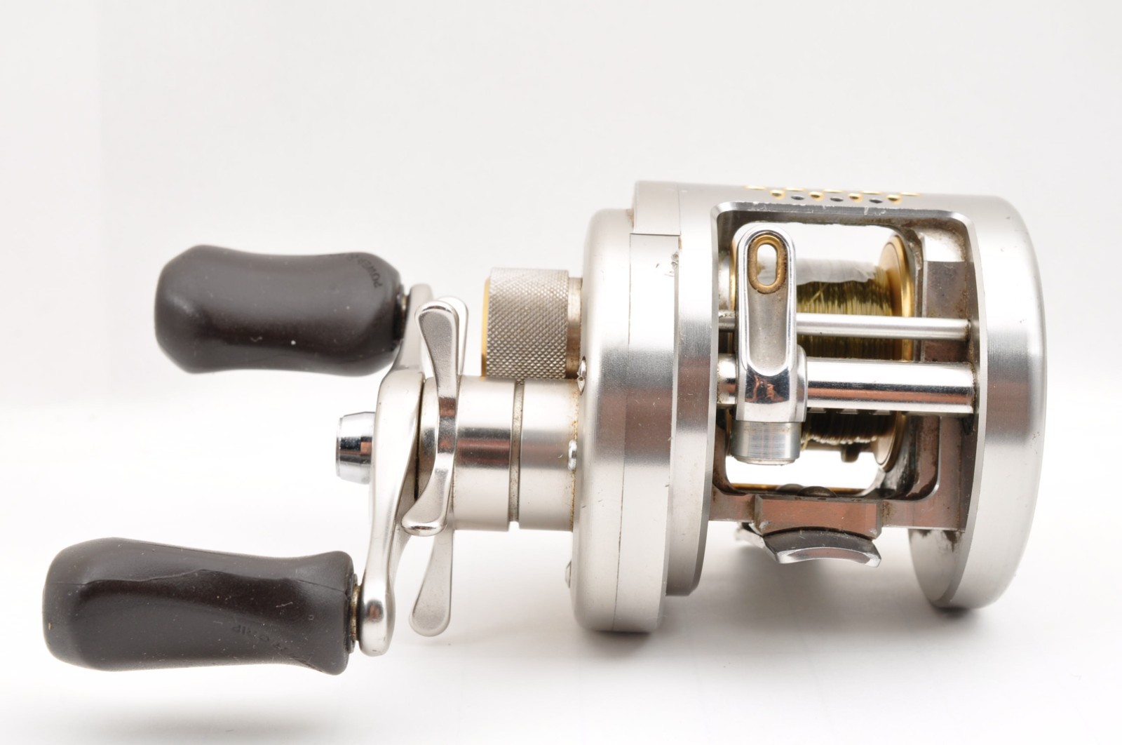 Shimano 04 Calcutta Conquest DC 100 RH 5.8:1 Silver Used Baitcast Reel Japan
