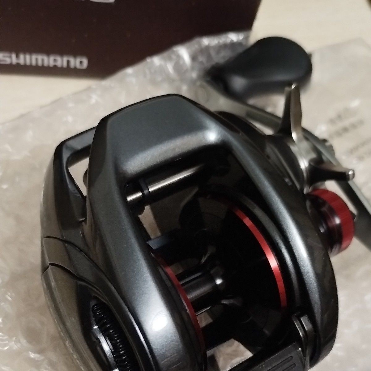 Shimano 24 Scorpion MD 300XG Right Handle Baitcasting Reel MINT from Japan