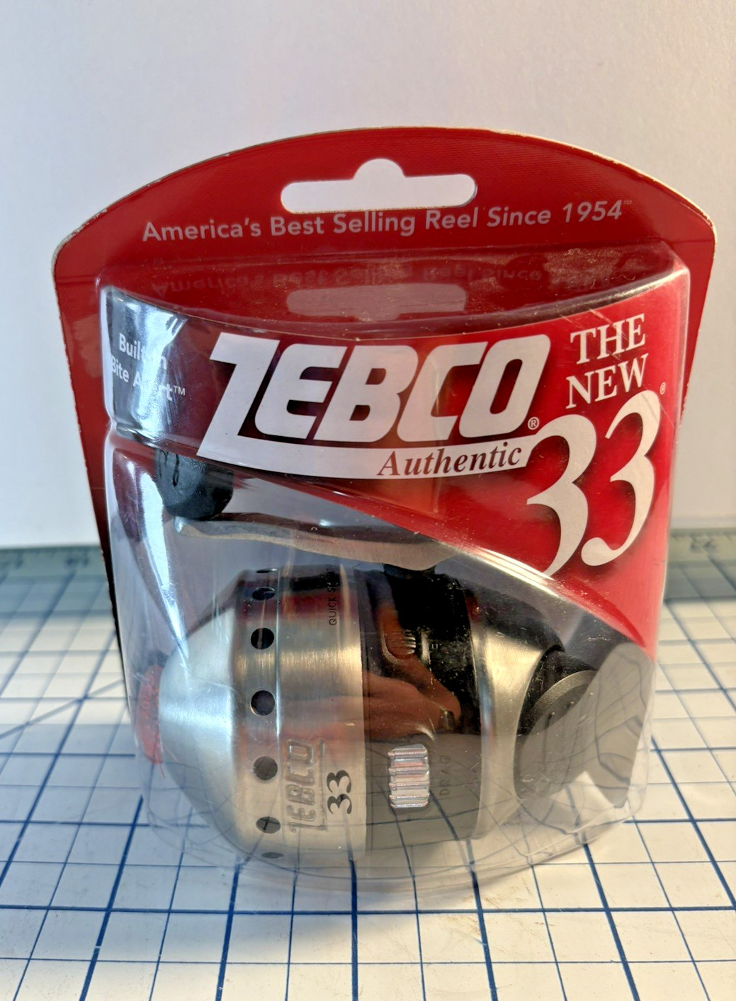 Vintage ZEBCO „The NEW #33 AUTHENTIC“ Fishing Reel in Sealed Package NEW