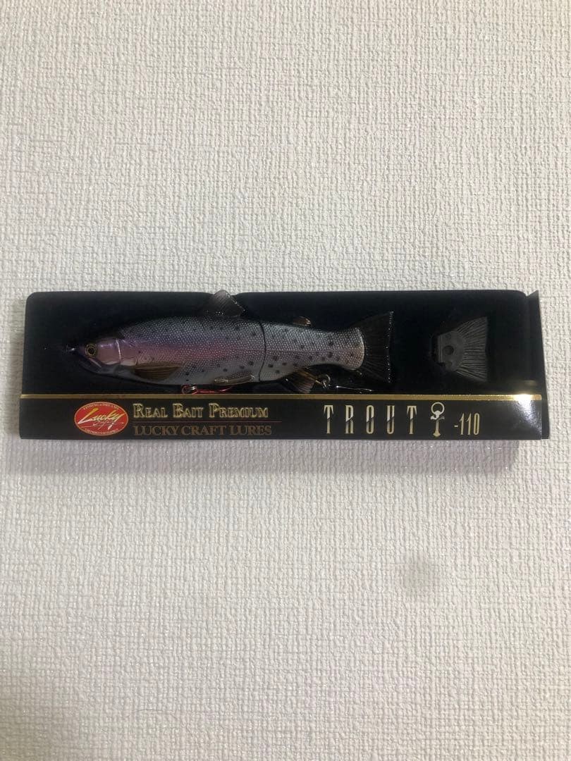 LUCKY CRAFT Real Bait Premium Trout 110 with Spare Tail big baits Lightly Used