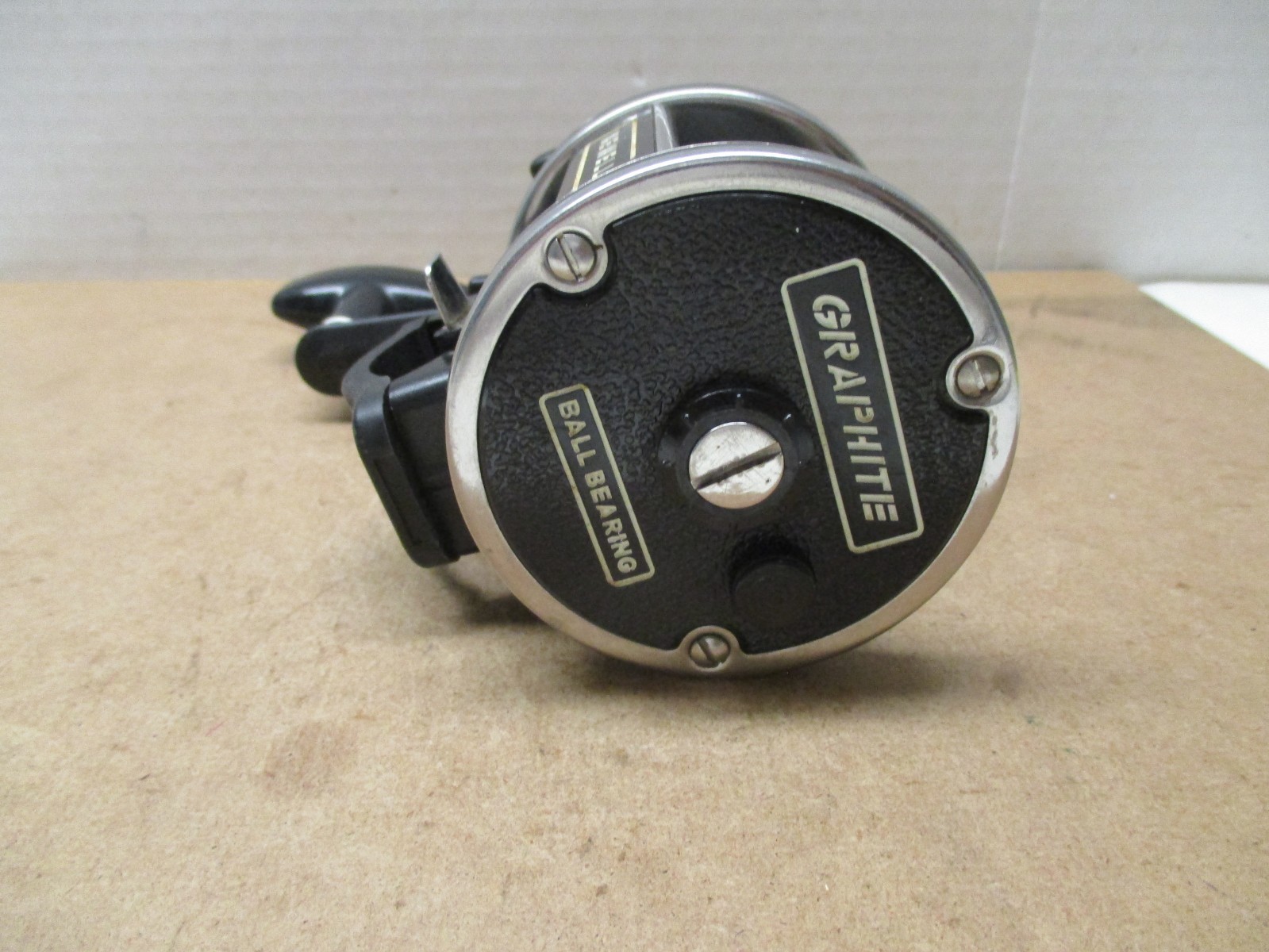 NEWELL S338-5 Fishing Reel CLEAN & WORKS GREAT ************