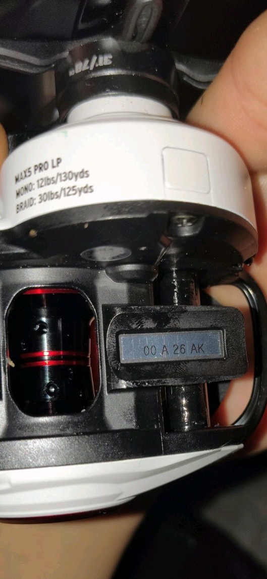 Abu Garcia MAX PRO LP Low Profile Baitcast Reel RH 7.5:1 9BB 15lb Drag