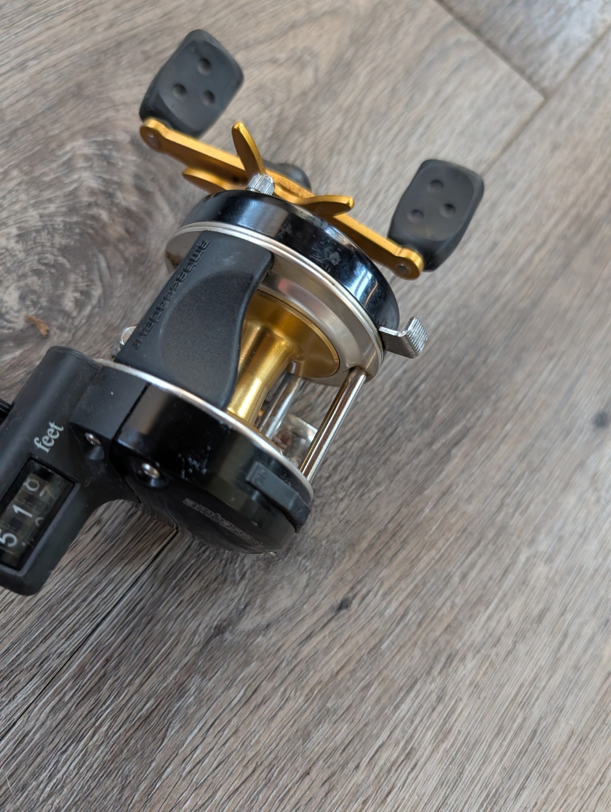 Abu Garcia Ambassadeur 5500LC Line Counter Round Baitcasting Reel Black & Gold