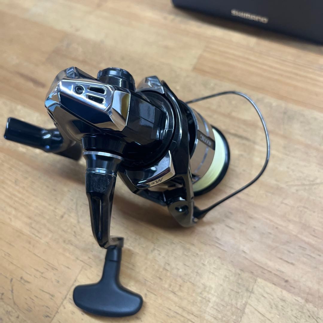 23 Vanquish 4000XG excellent condition