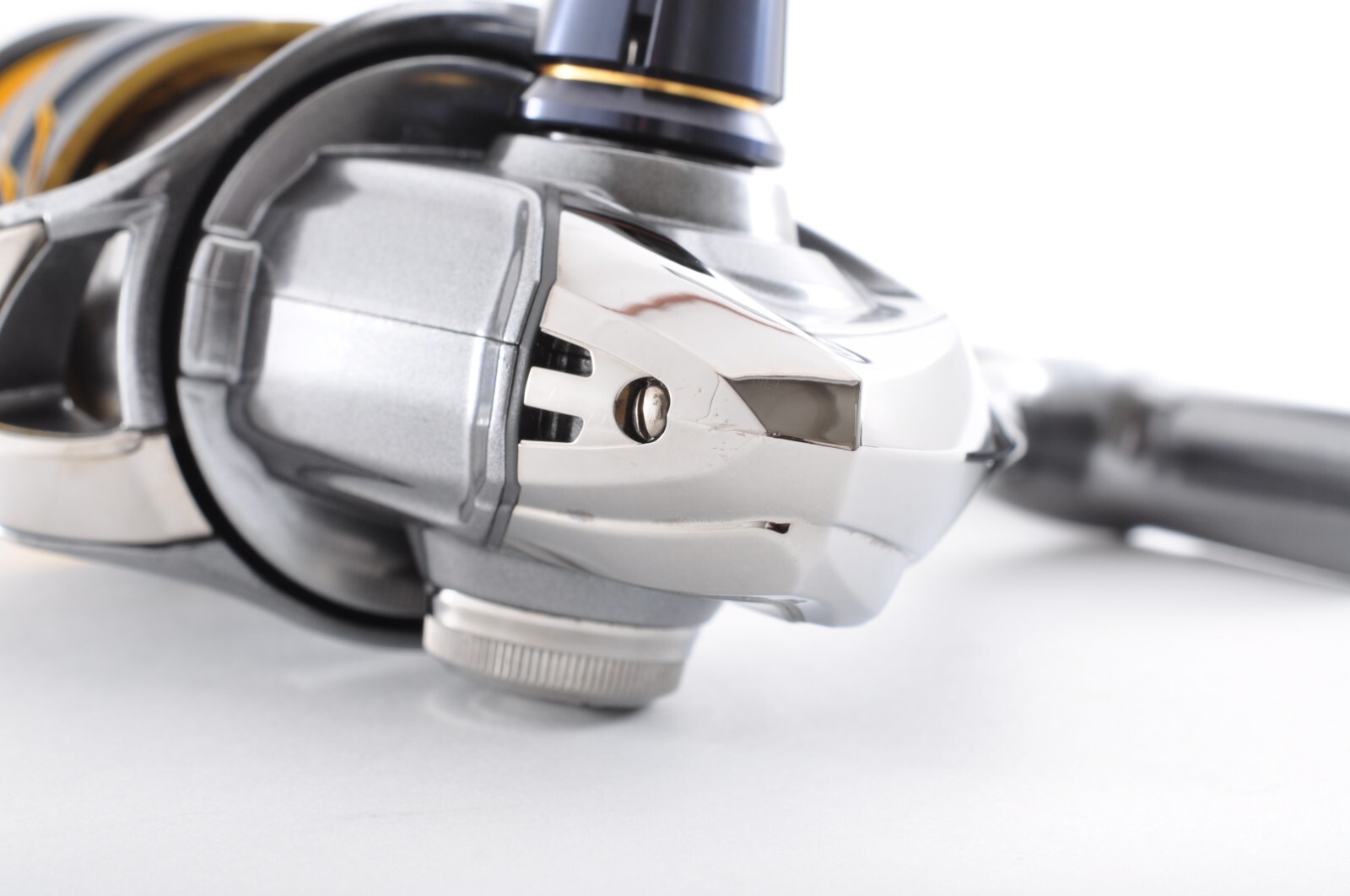 Shimano 16 Vanquish C3000XG Near Mint Fishing Spinning Reel from Japan B0242