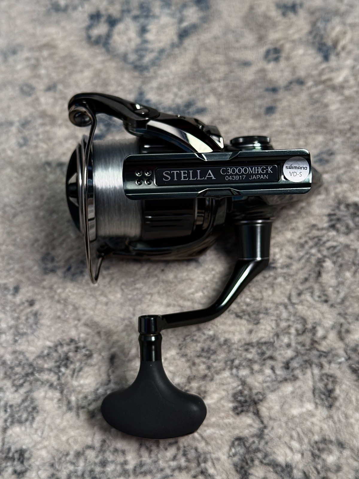 Shimano 22 Stella C3000MHG Spinning Reel Lightly Used Japan Fishing Reel