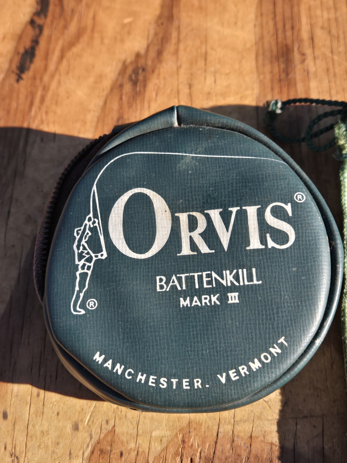 Vintage ORVIS Fly Fishing Reel Spool Reel Draw String Green Bag & Zipper Case