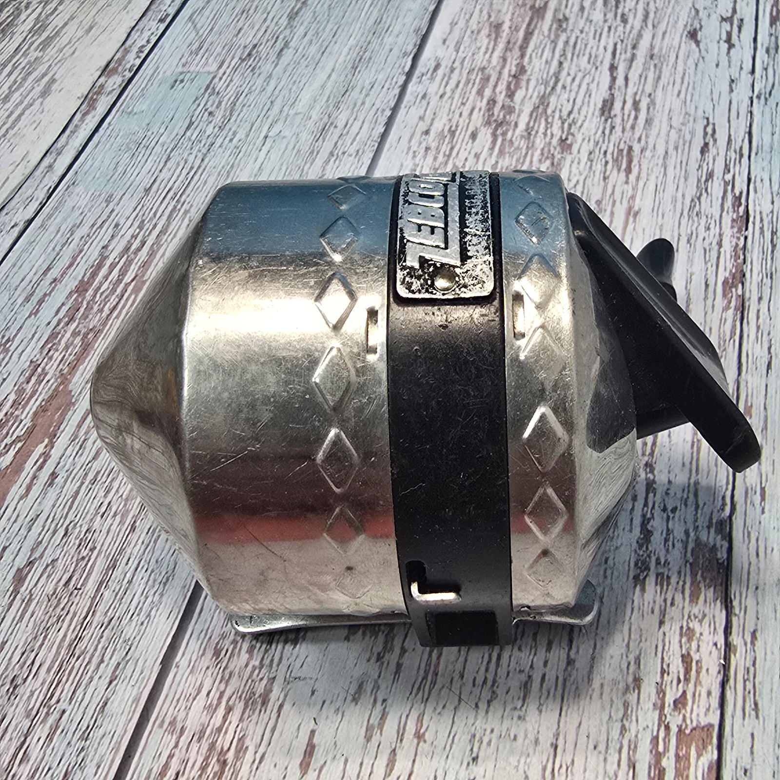 Zebco One Fishing Reel Made in USA Spincast RH Retrieve Brass Gears