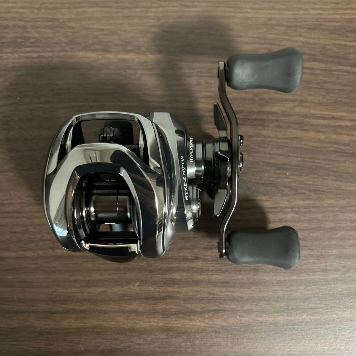 DAIWA 24 STEEZ SV TW 100XH Right Hand Baitcasting Reel Extra High Gear Great Con
