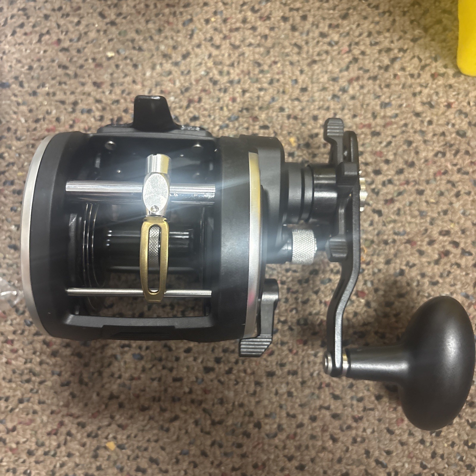 Penn Rival 30Lw Fishing Reel Lightweight Graphite 3.9 1 Gear Ratio 15Lb Drag