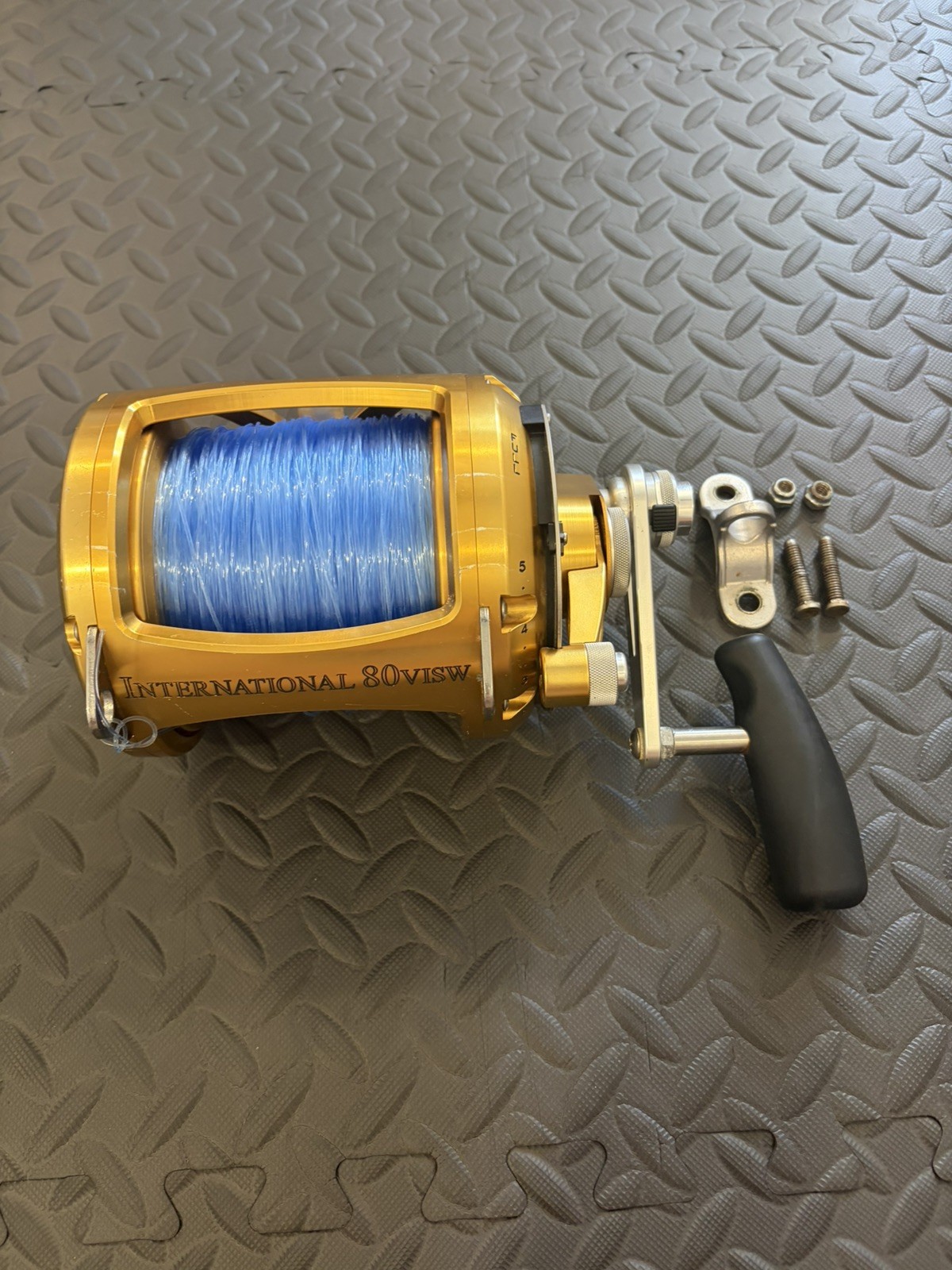 Penn International INT80VISW 80VISW 2 Speed Fishing Reel – Gold