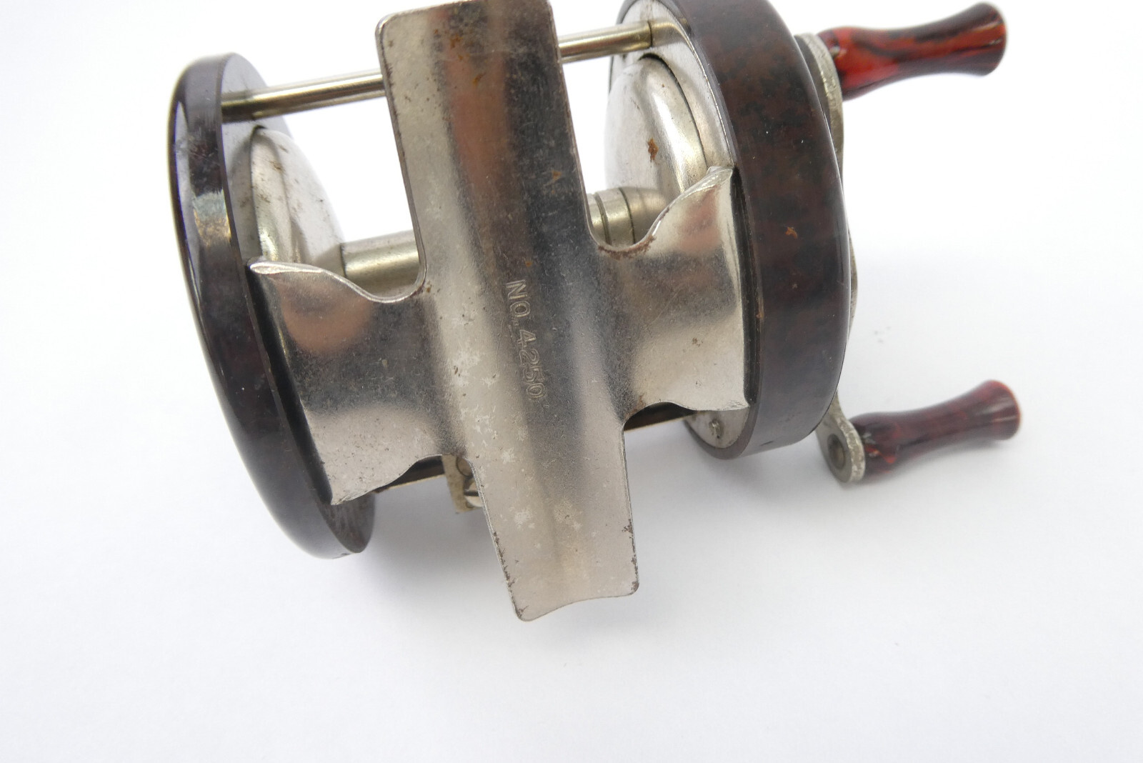 4250 Bakelite Fishing Reel Small Vintage Used Unbranded Spinning Fresh Water
