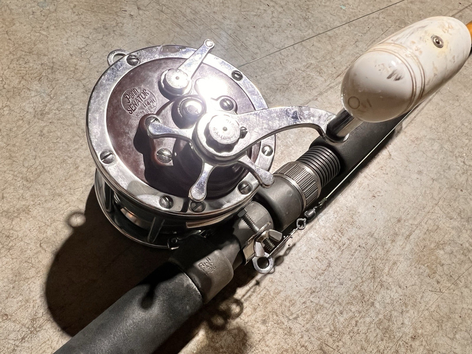 Penn Senator 114H & Rod (Make Offer) JAWS