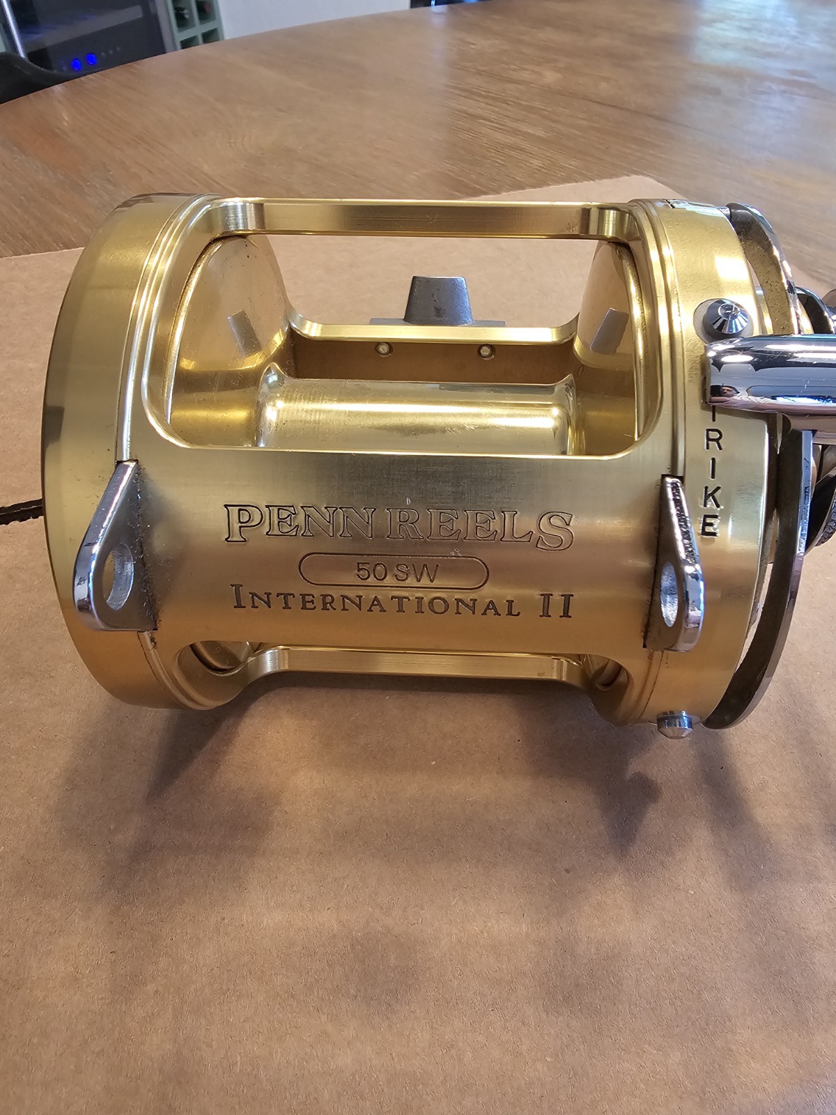Penn International II 50SW Trolling Reel Lever Drag Right-Hand 3.1:1 Gold