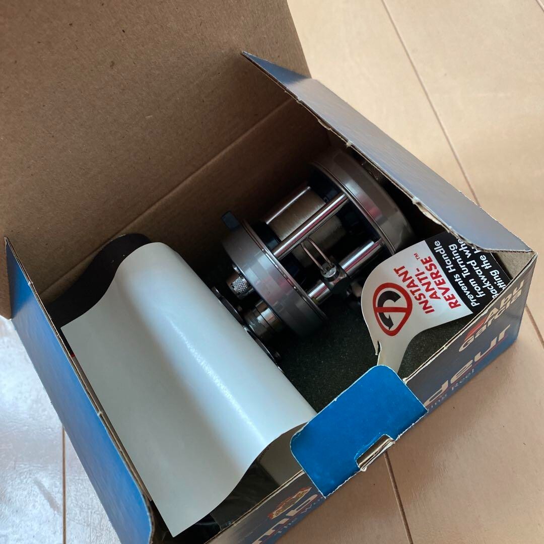 Abu Garcia Ambassador 2500CI Silver Instant Anti-Reverse Used from Japan