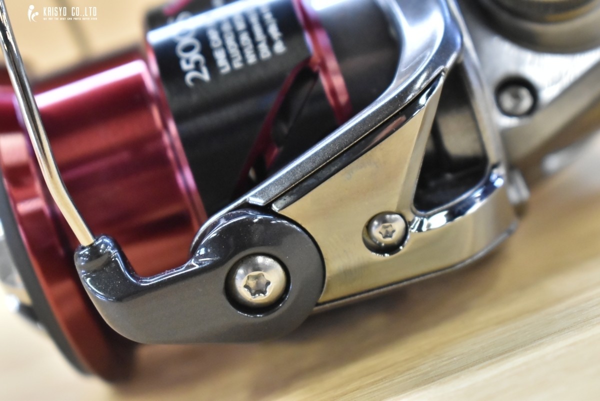 Shimano 16 Stradic CI4 2500S SHIMANO STRADIC spinning reel for squid fishing bas
