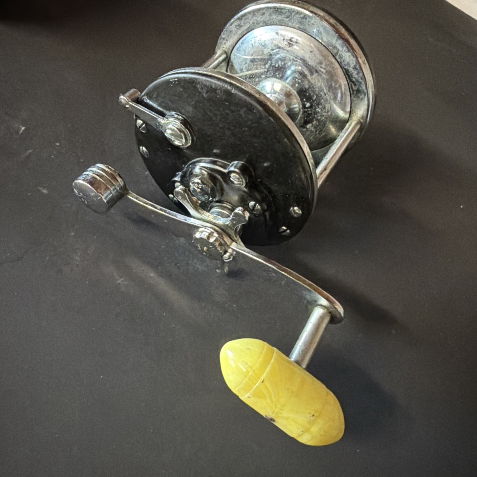 Vintage Penn 65 Long Beach Star Drag Fishing Reel Yellow Handle